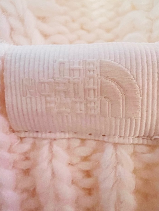 The North Face Mega Fur Pom Beanie White Dune Womens OS Cream Cable Knit main image 9